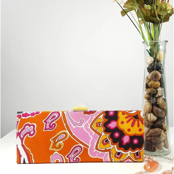 Vintage BANANA REPUBLIC|| SILK CLUTCH, Paisley Bohemian No flaws - Picture 1 of 7